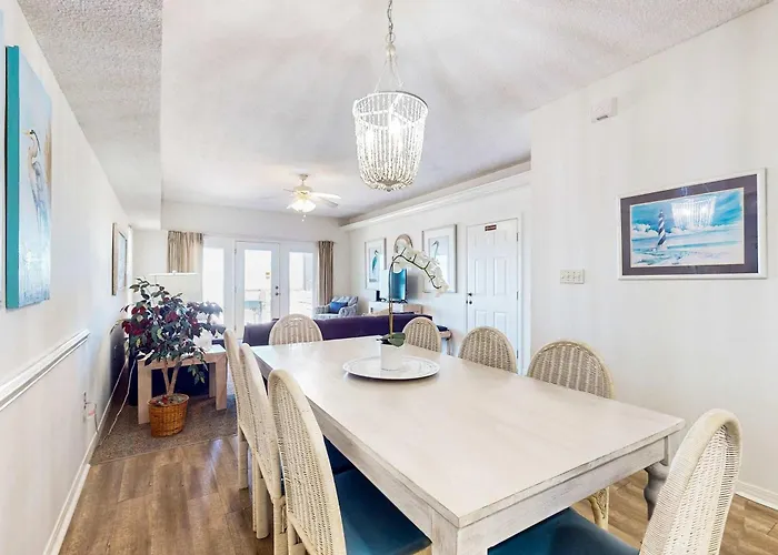 Holiday home Two Homes In One - Beachfront Gulf-view Decks Ac & Washer Dryers