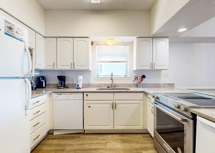Holiday home Two Homes In One - Beachfront Gulf-view Decks Ac & Washer Dryers *