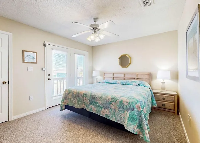 Two Homes In One - Beachfront Gulf-view Decks Ac & Washer Dryers * Gulf Shores