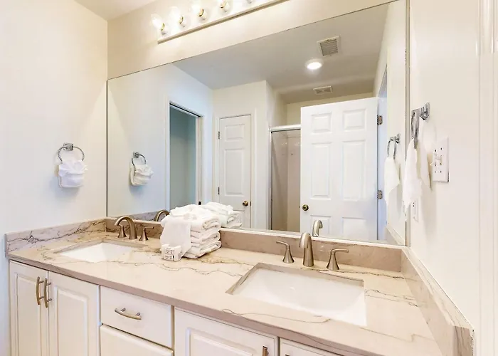 Two Homes In One - Beachfront Gulf-view Decks Ac & Washer Dryers