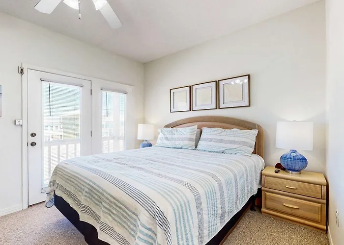 Holiday home Two Homes In One - Beachfront Gulf-view Decks Ac & Washer Dryers