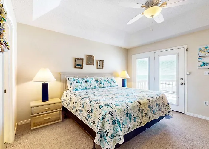 Two Homes In One - Beachfront Gulf-view Decks Ac & Washer Dryers Holiday home *
