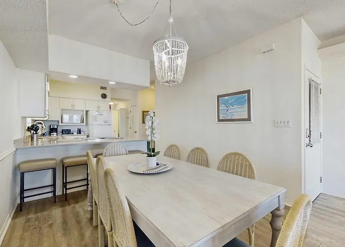 Holiday home Two Homes In One - Beachfront Gulf-view Decks Ac & Washer Dryers
