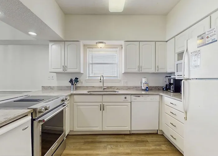 Two Homes In One - Beachfront Gulf-view Decks Ac & Washer Dryers * Gulf Shores