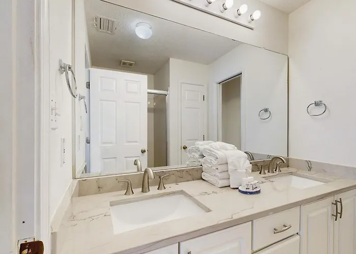Two Homes In One - Beachfront Gulf-view Decks Ac & Washer Dryers